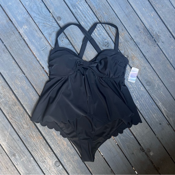 Forever 21 Other - FOREVER 21 BLACK ONE PIECE SWIMSUIT SIZE 0X   NEW